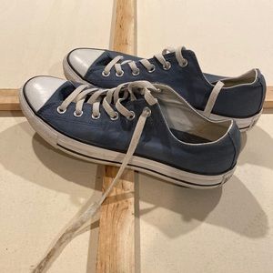 Converse Chuck Taylor size 8